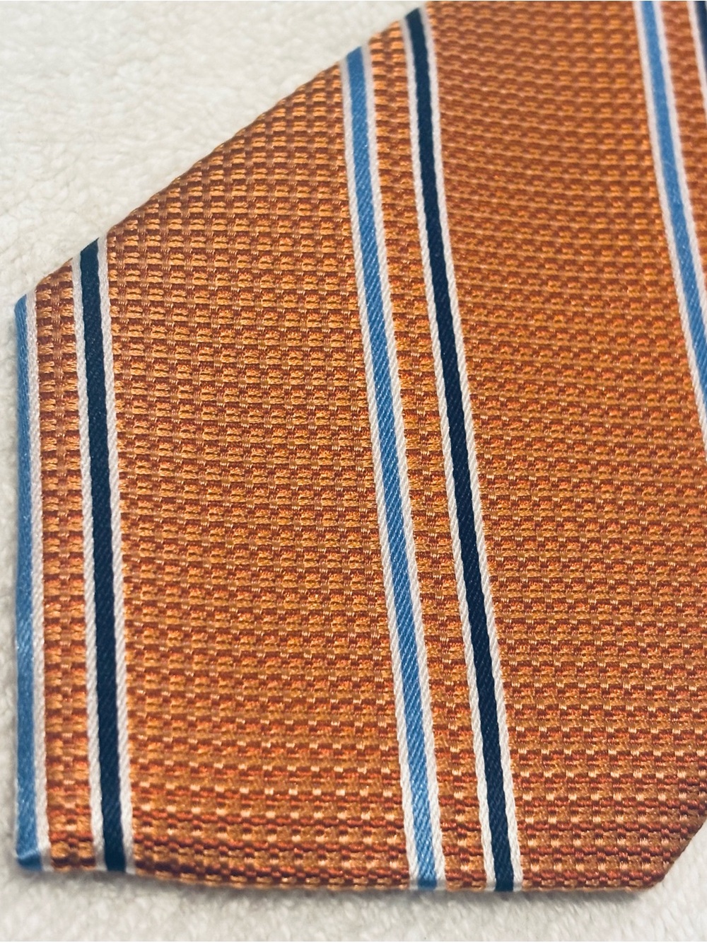 Brand New Corporate Power Tie By JOS A. BANK (Reserve Collection)